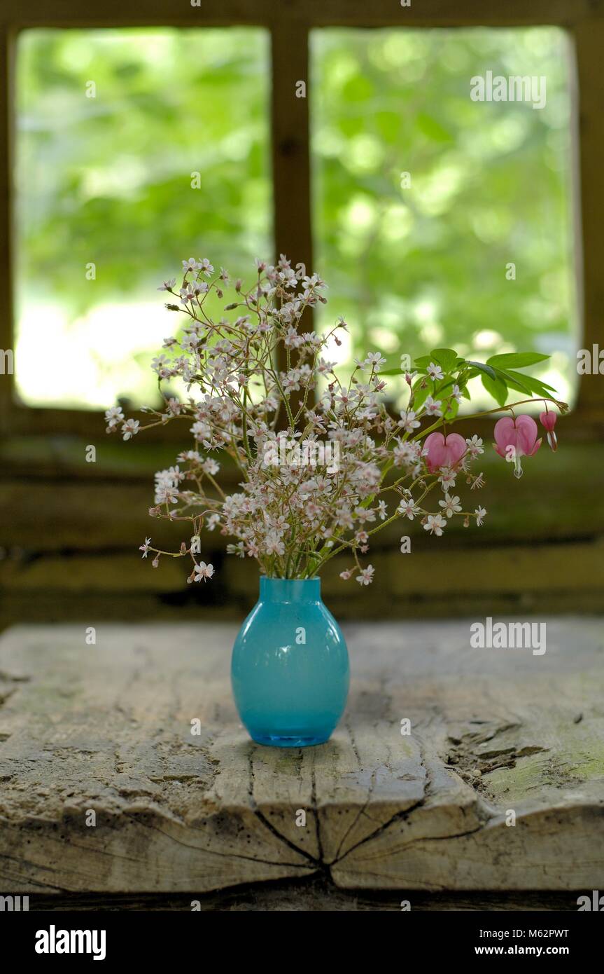 Vase auf Holztisch Stock Photo