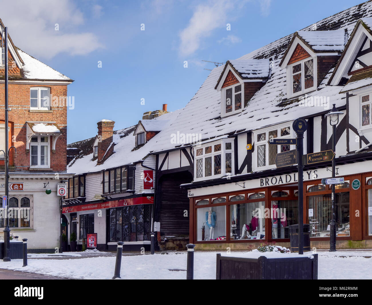 EAST GRINSTEAD, WEST SUSSEX/UK FEBRUARY 27 View of the High Street