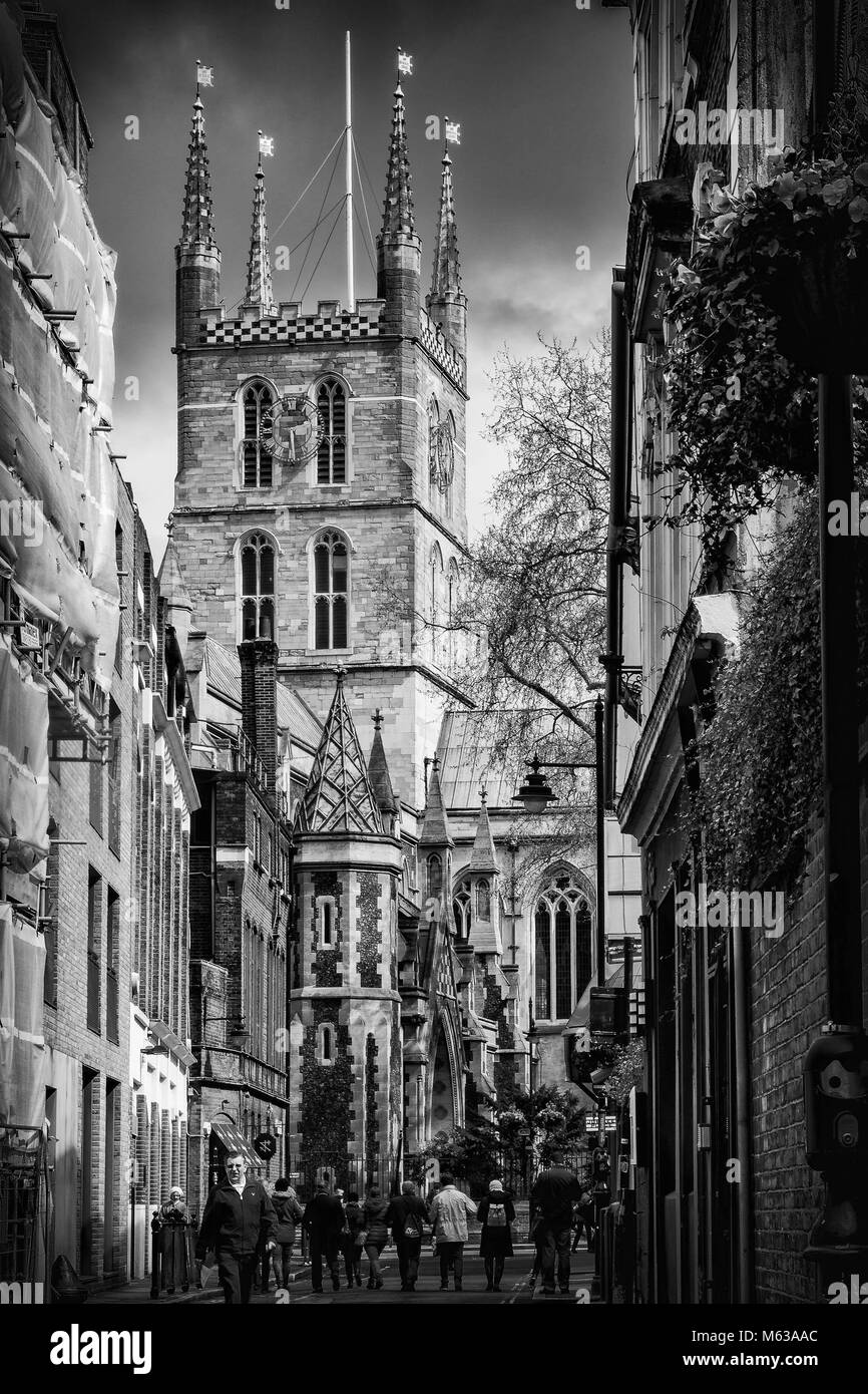 London's Southwark Cathedral in Black & White Stock Photo