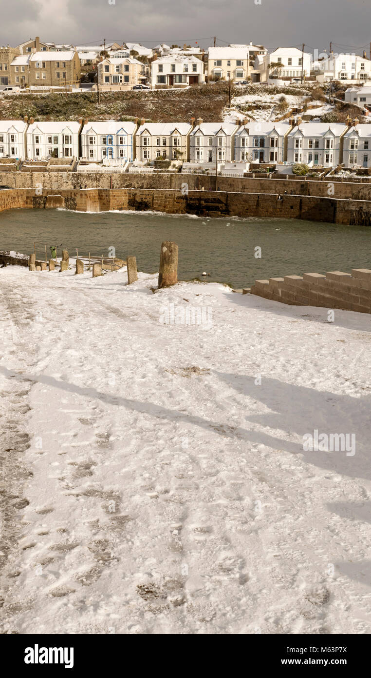 Cornwall, UK. 28th February, 2018. Porthleven after substantial snowfall Credit: Bob Sharples/Alamy Live News Stock Photo