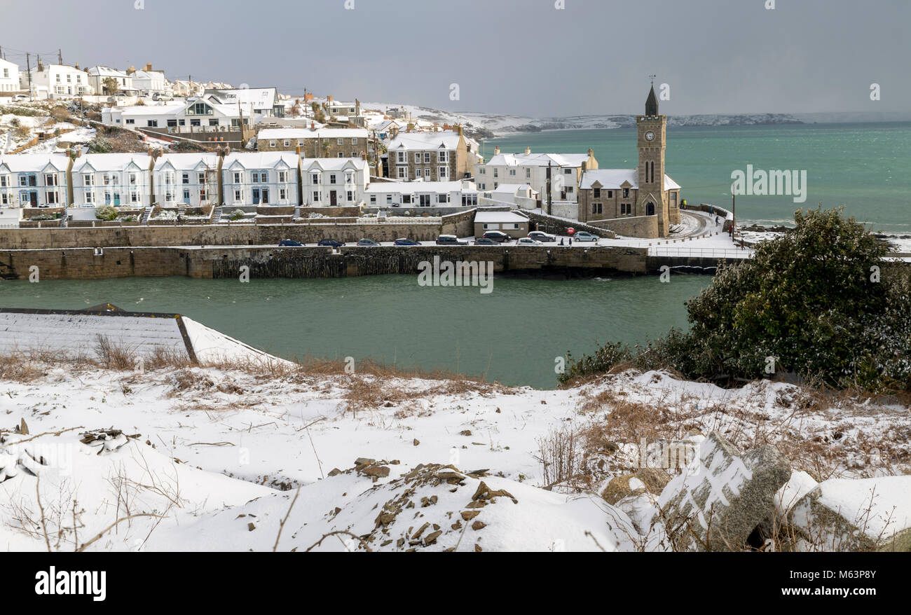 Cornwall, UK. 28th February, 2018. Porthleven after substantial snowfall Credit: Bob Sharples/Alamy Live News Stock Photo