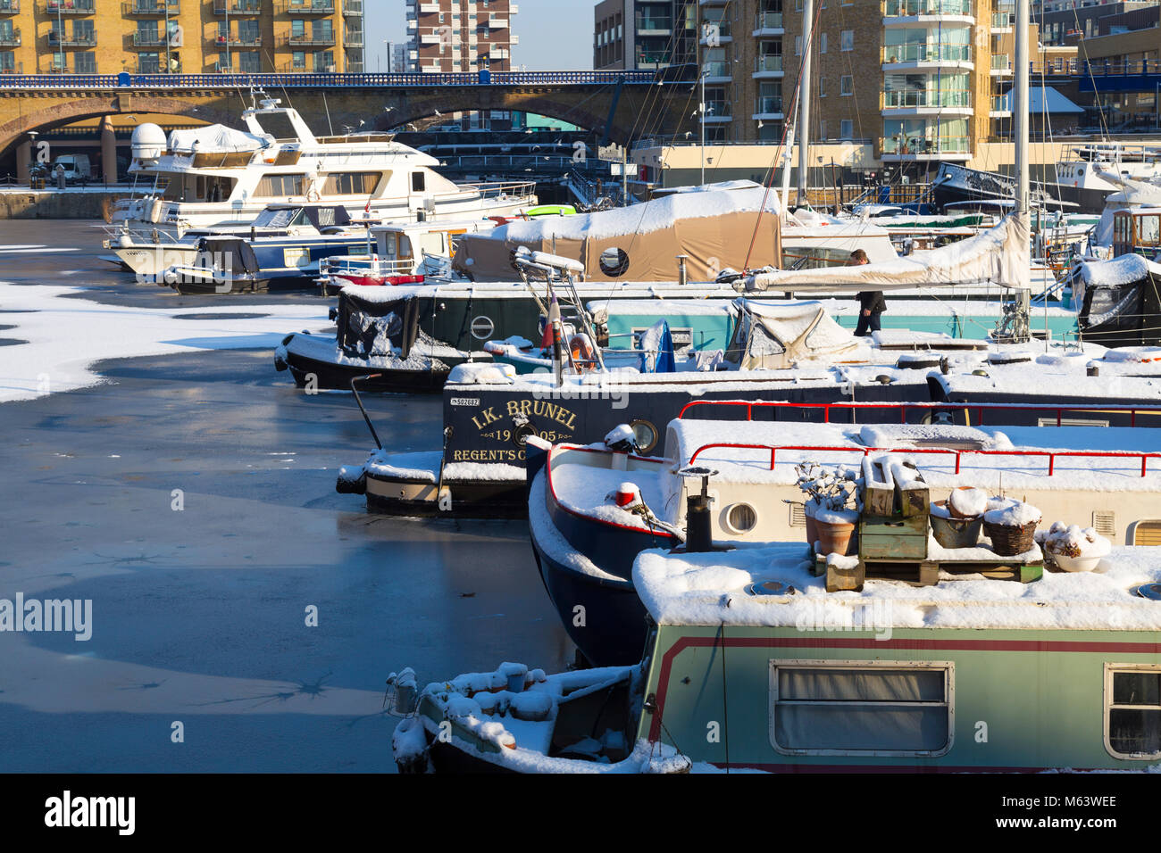London, UK. 28th Feb, 2018. UK Weather Heavy snow in London