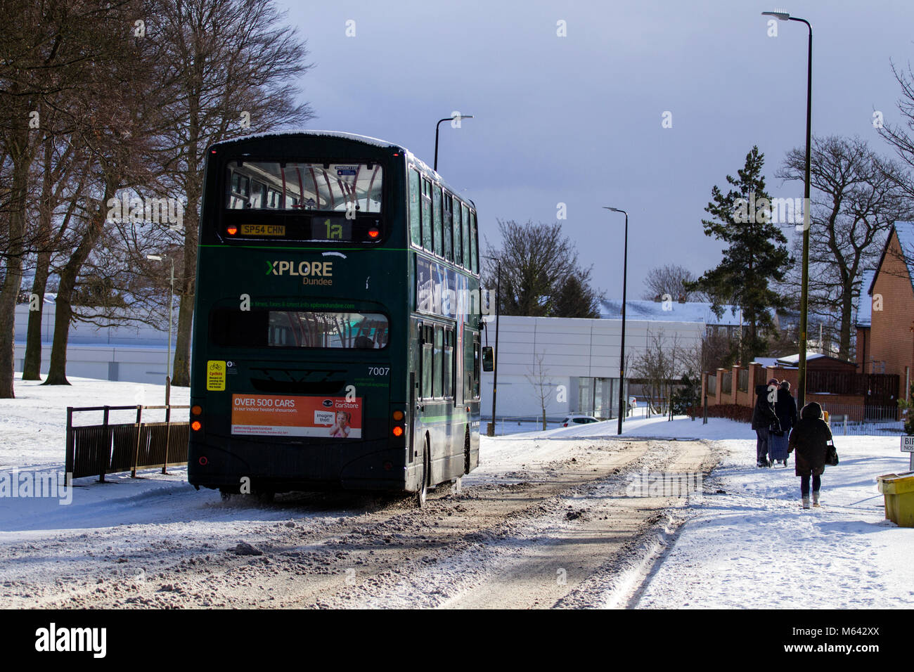 Dundee, Scotland, UK, 28th February, 2018. UK Weather. The Siberian Beast arrives over the north east of Scotland with heavy snow falls and blustery cold winds sweeping across Dundee. Freezing weather from Serbia known as 'The Beast from the East' is set to cause travel disruption and school closures as Britain faces its coldest February in years. Credits: Dundee Photographics/Alamy Live News Stock Photo