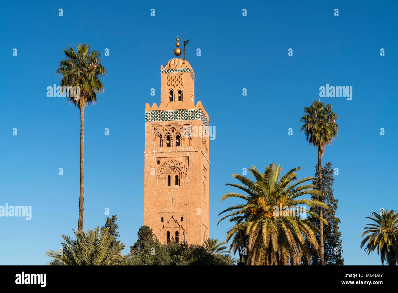 Minarett der Koutoubia-Moschee, Königreich Marokko, Afrika  |  Koutoubia Mosque minaret, Marrakesh, Kingdom of Morocco, Africa Stock Photo