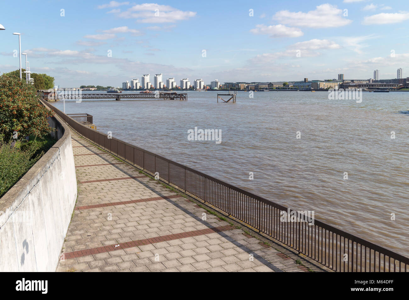 Distant thamesmead tower blocks hires stock photography and images Alamy