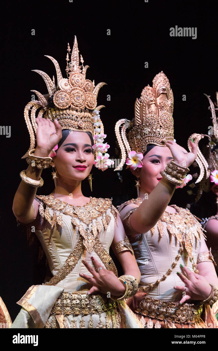 Classical Apsara dancers performing traditional Cambodia dance, Phnom Penh, Cambodia, Asia Stock Photo