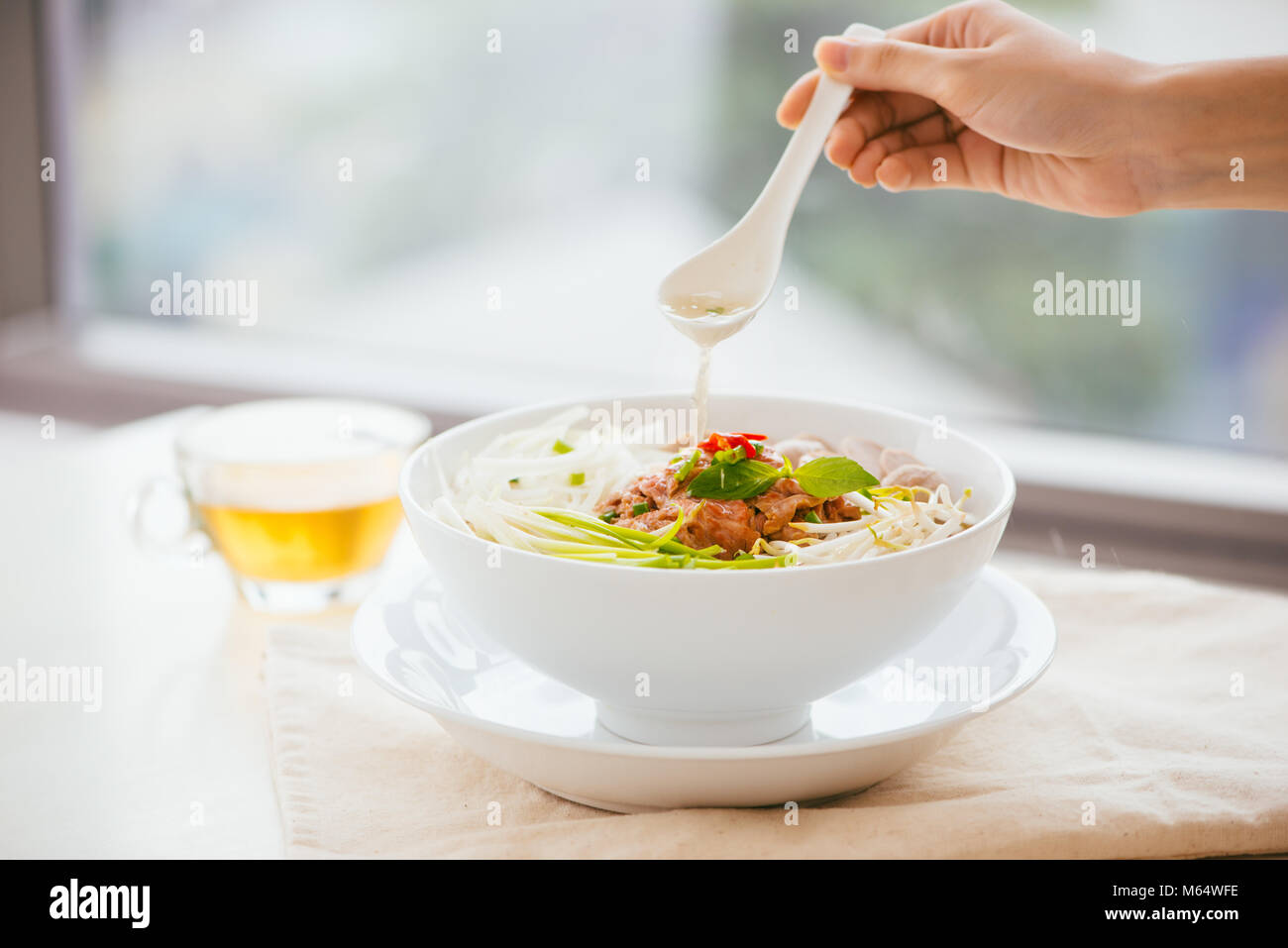 A bowl of traditional Vietnamese Pho noodle Stock Photo - Alamy