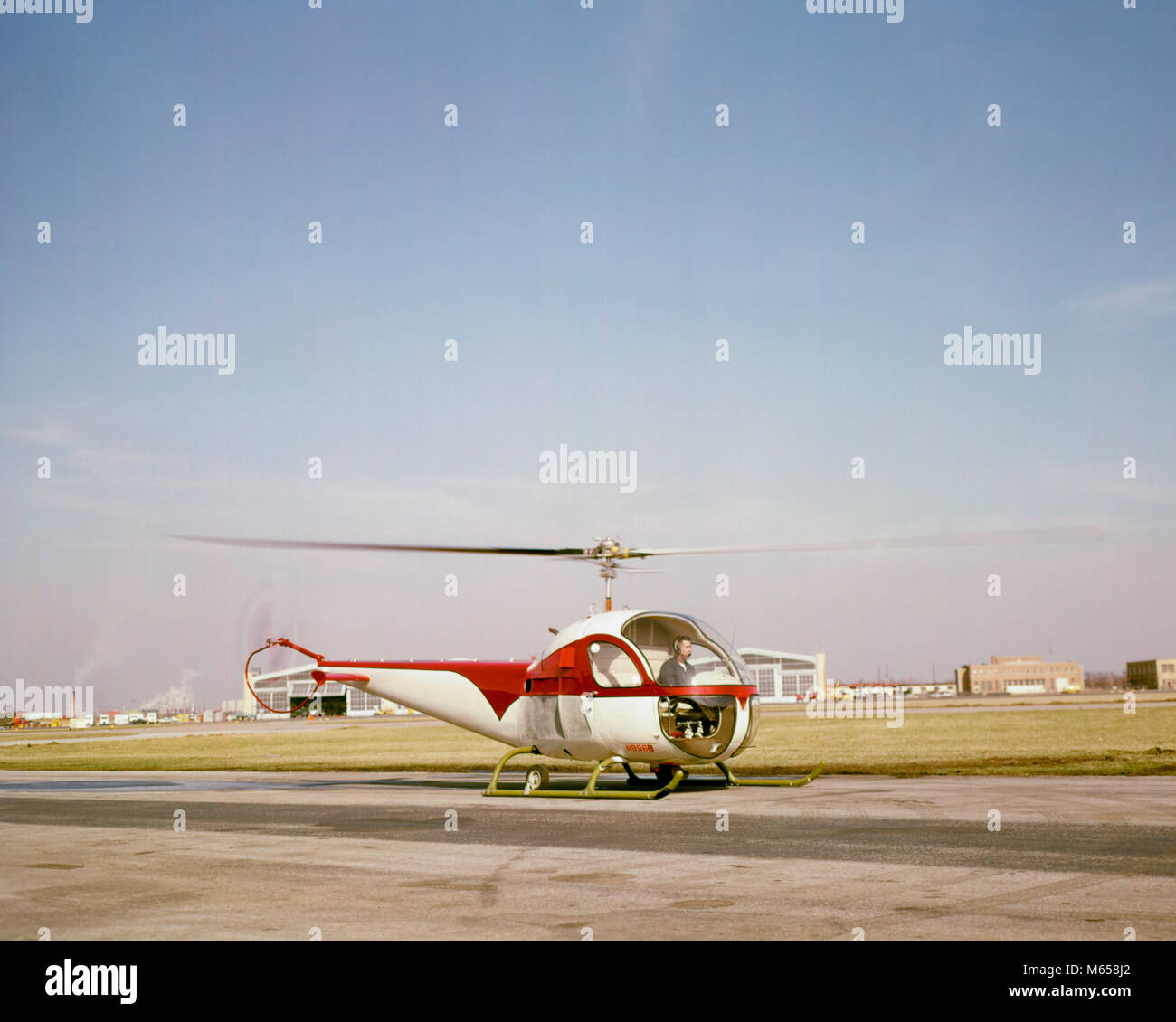 Collection 96+ Images what does a red and white helicopter mean Excellent
