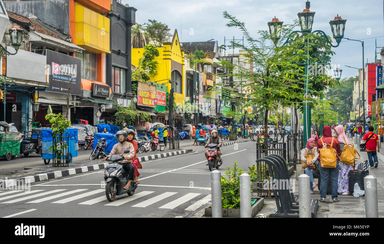 Indonesia, Central Java, Yogyakarta, popular and lively Jalan Malioboro, Yogyakarta's major shopping street Stock Photo