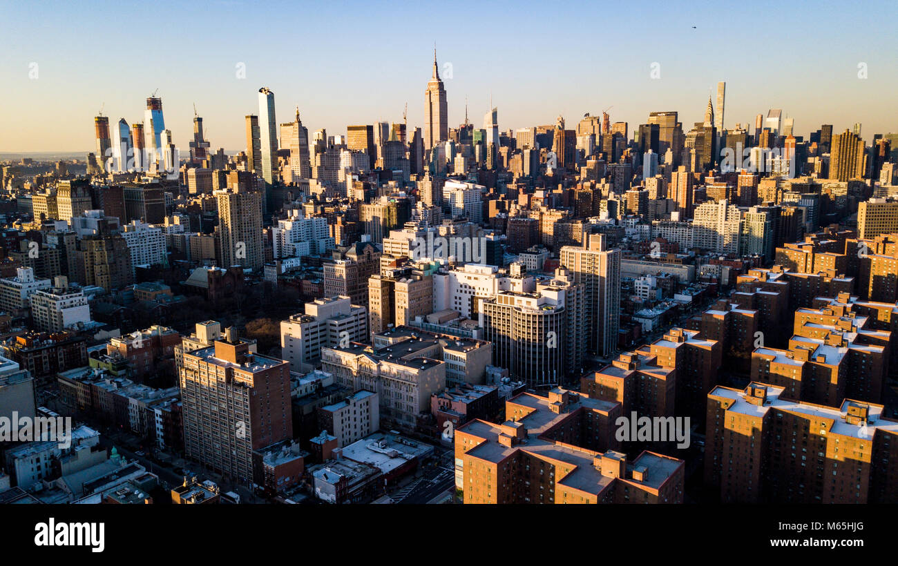 Manhattan skyline aerial hi-res stock photography and images - Alamy