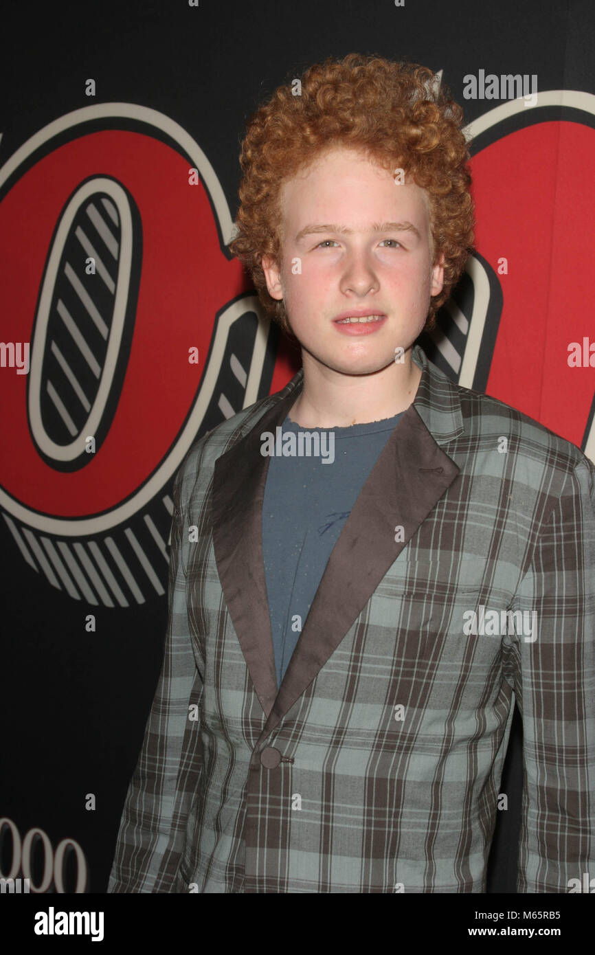 2006 FILE PHOTO JAMES GARFUNKEL AND MOTHER Photo By John Barrett-PHOTOlink Stock Photo