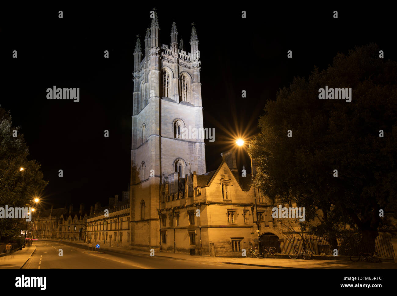Magdalen college at night. Oxford, Oxfordshire, England Stock Photo