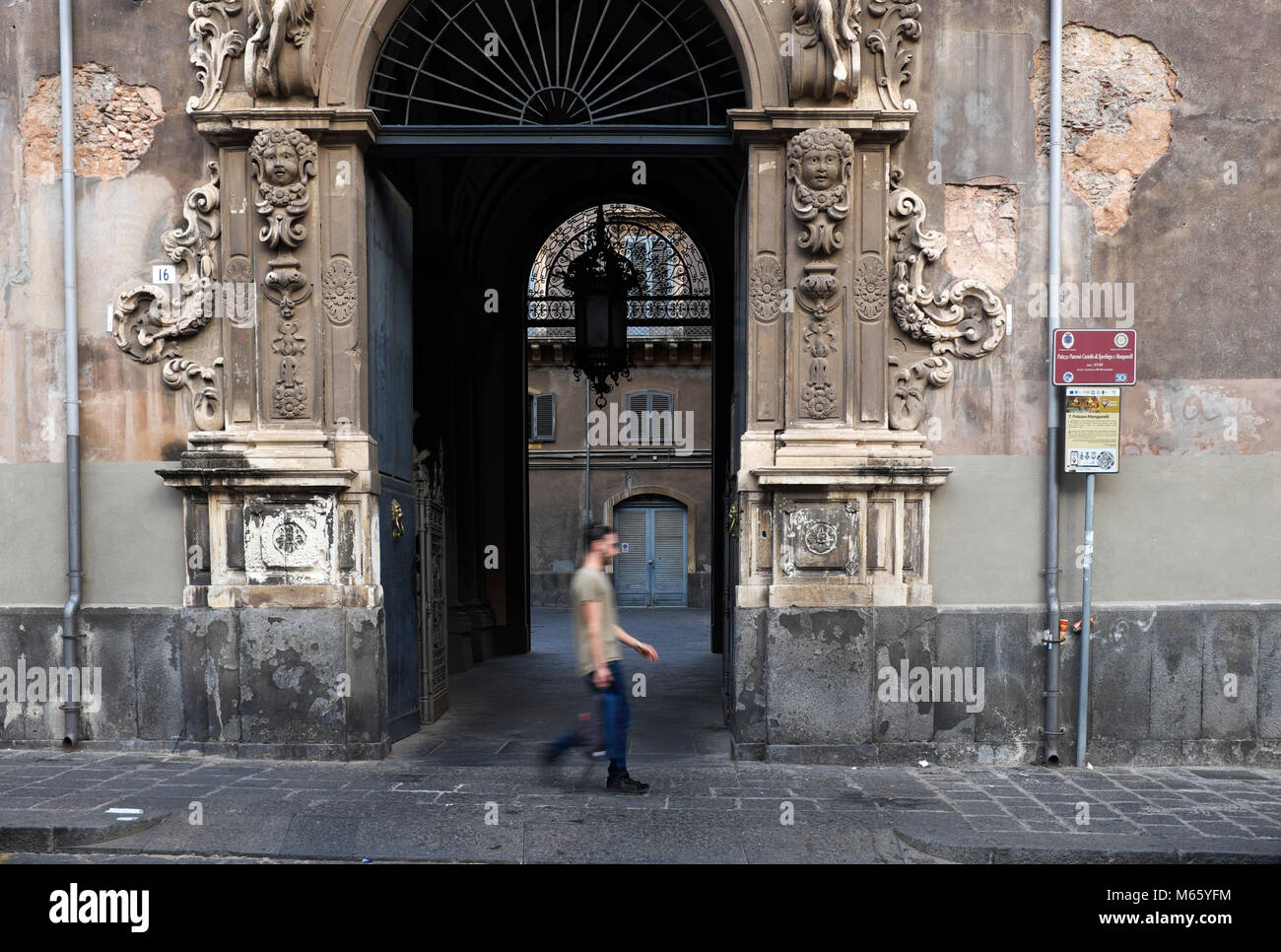 A side street in Catania, Sicily Stock Photo - Alamy