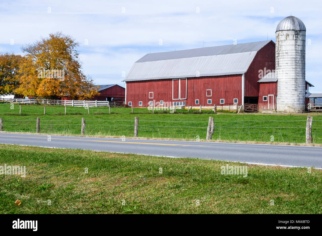 Lewisburg West Virginia,Appalachian Appalachia Allegheny Mountains,U.S. highway Route 60,red