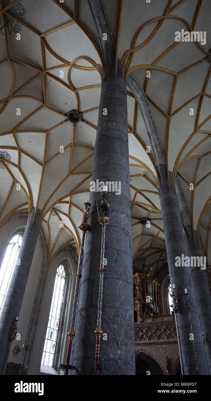 bilder von pfarrkirche maria himmelfahrt schwaz