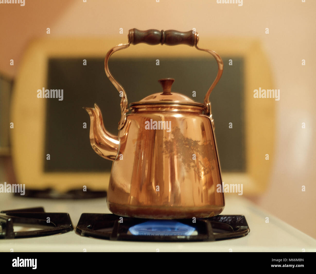 COPPER TEA KETTLE ON GAS FLAME kh13267 CPC001 HARS OLD FASHIONED