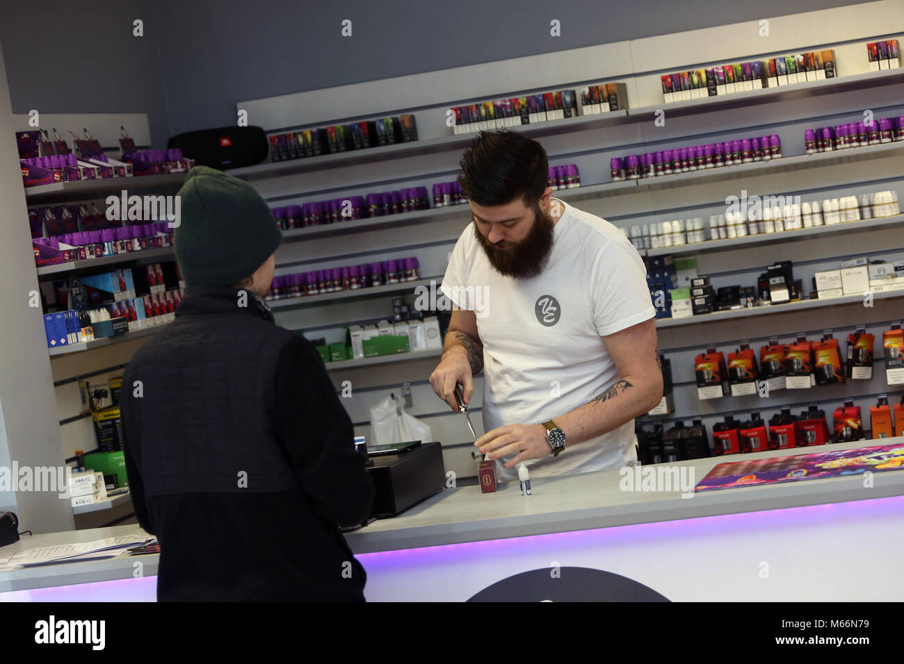 Vape smoke hi-res stock photography and images
