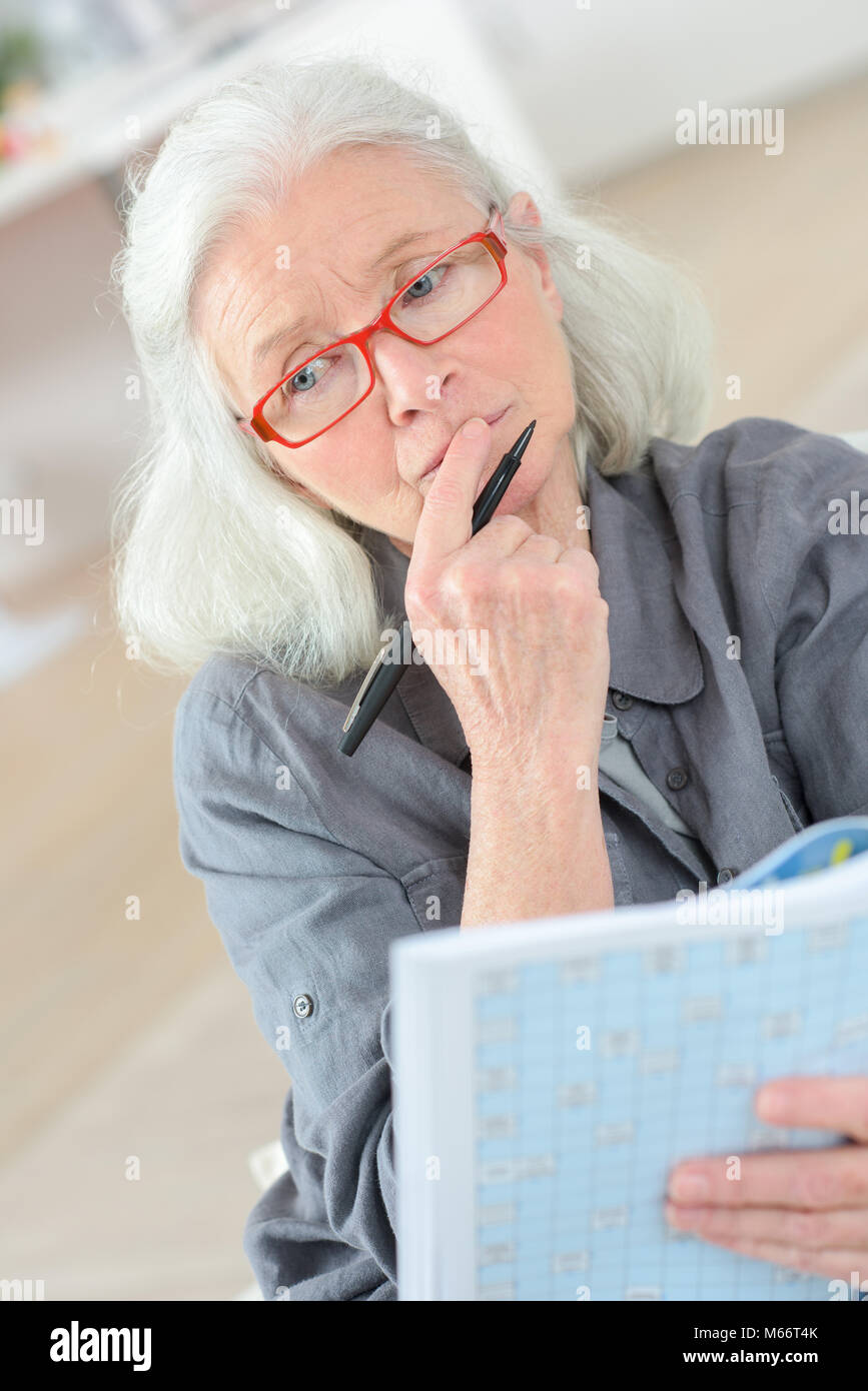 old last doing a crossword Stock Photo Alamy old last doing a crossword Stock Photo Alamy