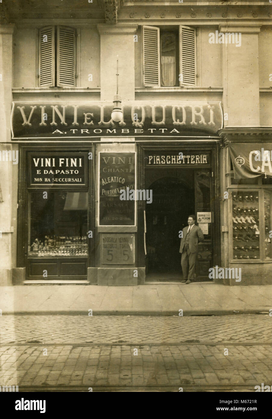 1930s shop hi-res stock photography and images - Alamy