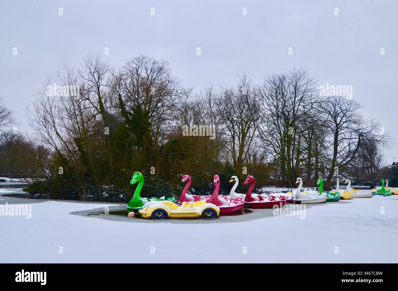 London, UK. 28th Feb, 2018. UK Weather: snow covered boats on the frozen pond in the grounds of north London's historic Alexandra Palace 1st March 2018 Credit: simon leigh/Alamy Live News Stock Photo