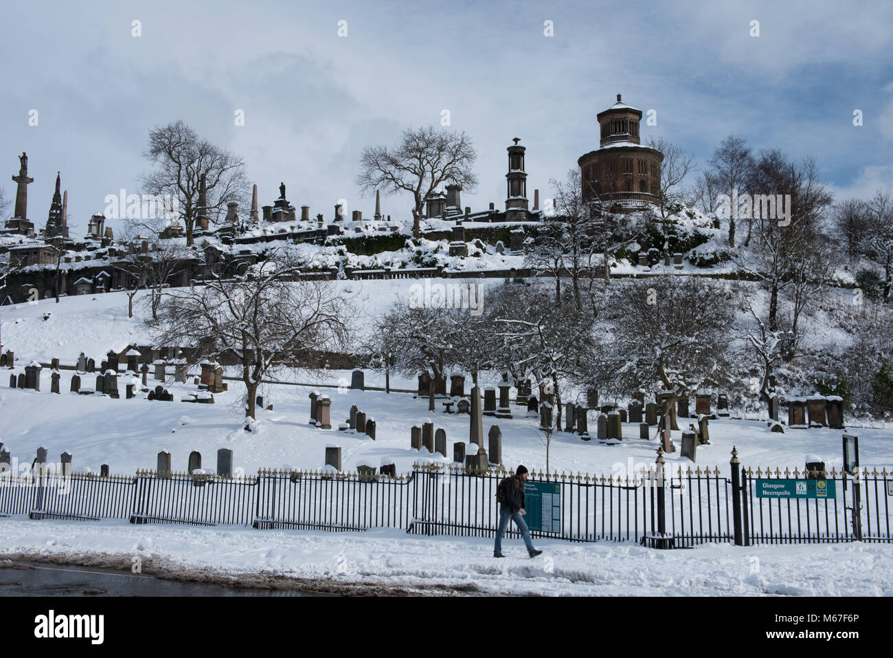 Glasgow, Scotland, UK. 1st March, 2018. The Necropolis graveyard in Glasgow covered in snow as Beast from the East weather system hits Scotland Credit: Tony Clerkson/Alamy Live News Stock Photo