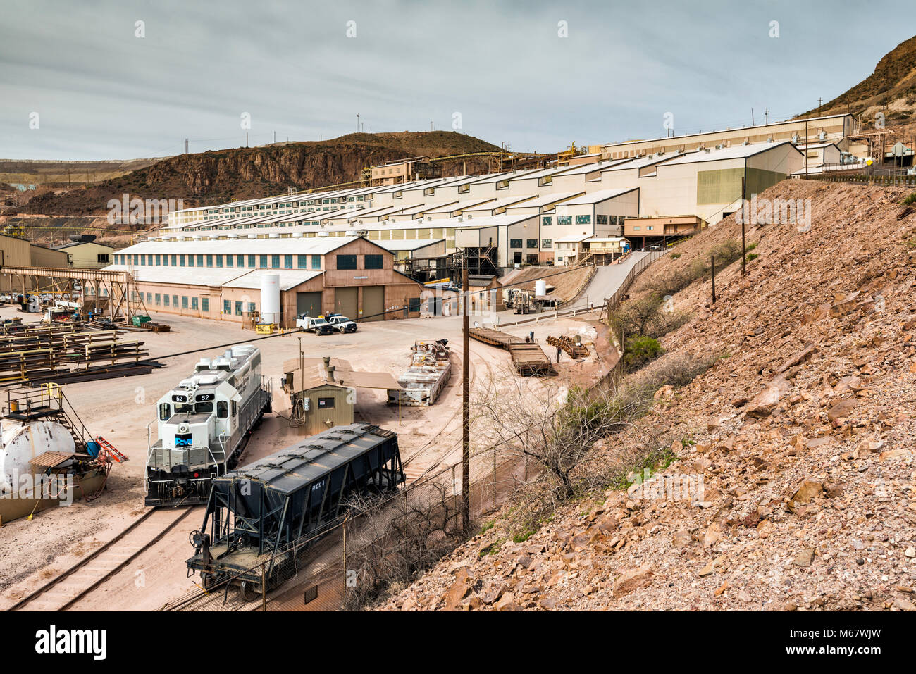 Copper mill aka concentrator building at Morenci Copper Mine, operated by Freeport-McMoRan Copper & Gold, Morenci, Arizona, USA Stock Photo