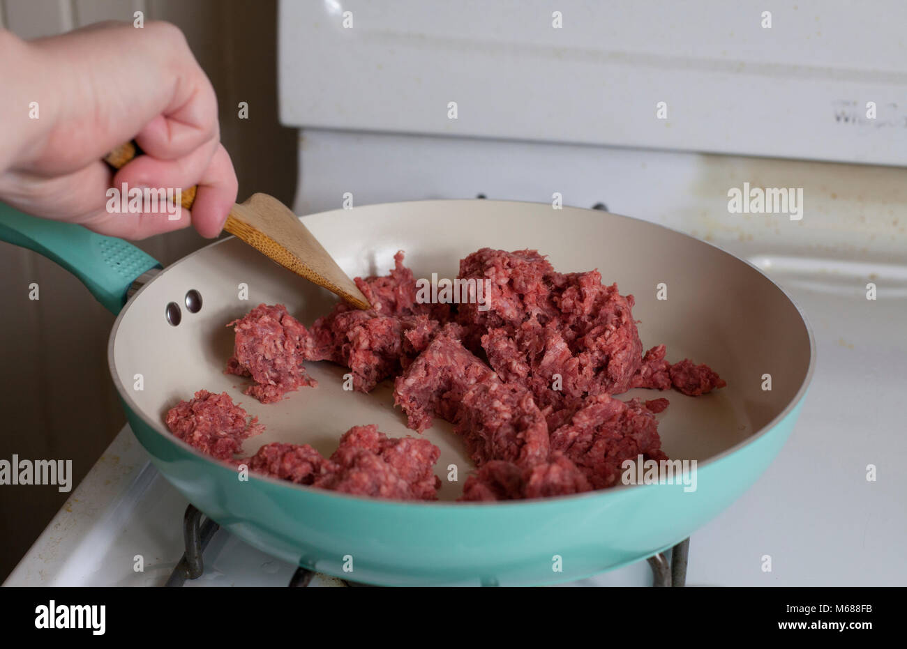 Browning ground beef hires stock photography and images Alamy