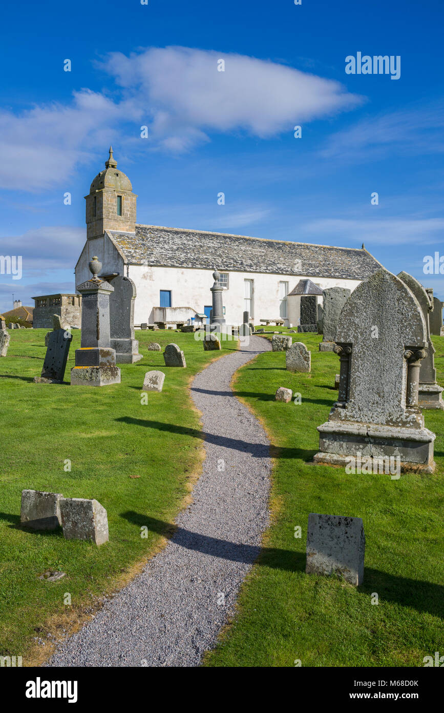 Tarbat Old Parish Church, Portmahomack and Commonwealth War Cemetery on site of old Pictish Monastery in Scotland. Stock Photo