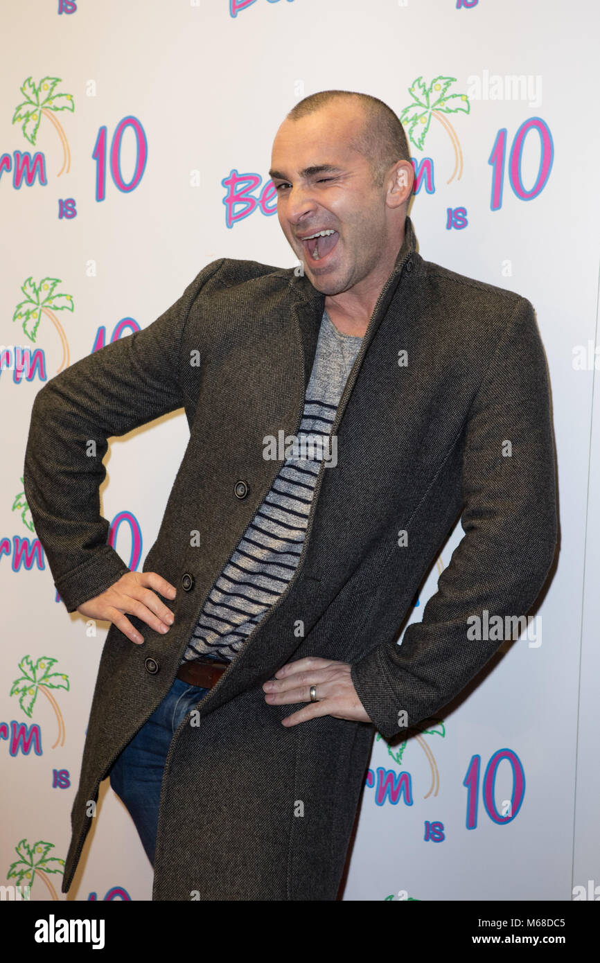 Lewis spence hires stock photography and images Alamy