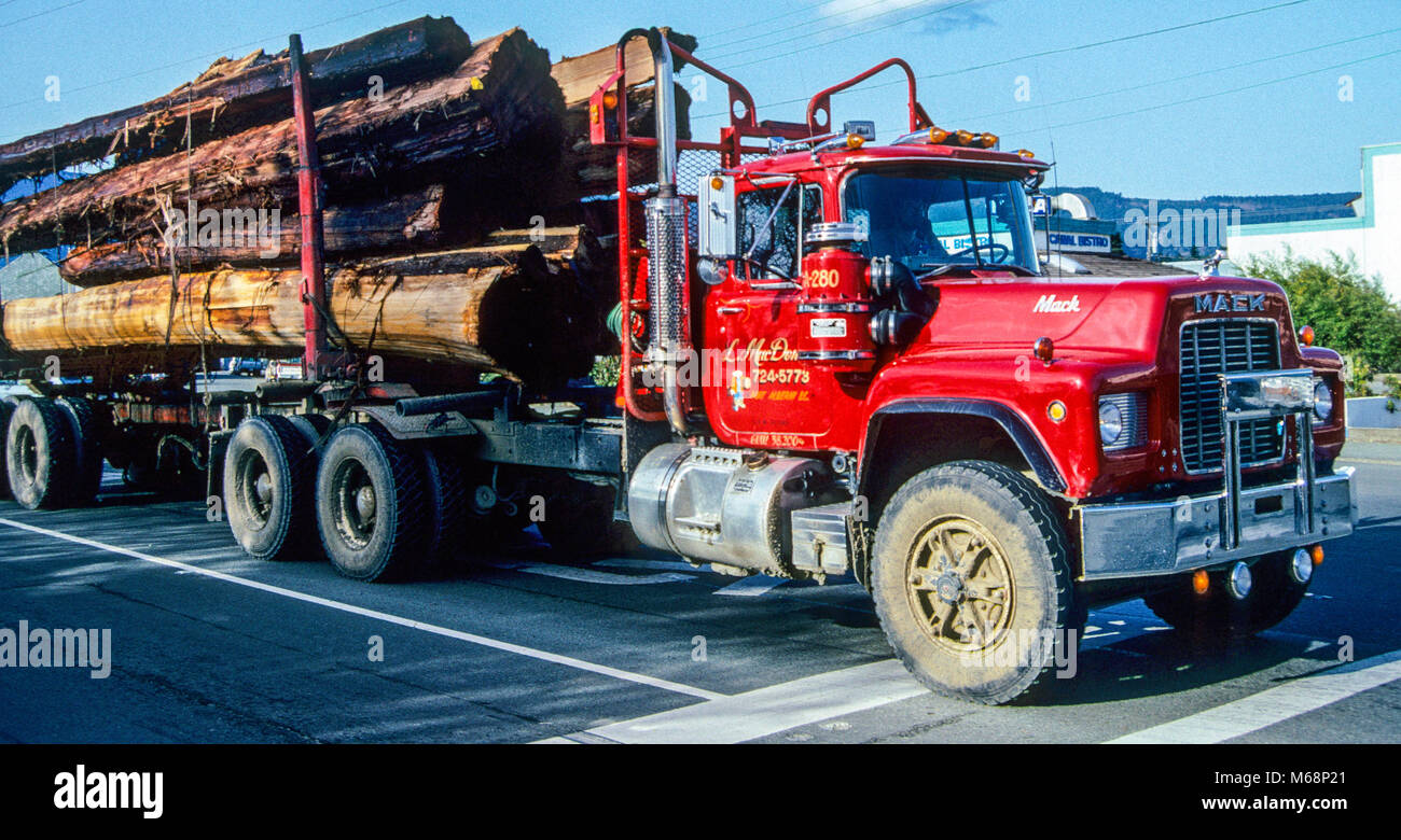 One logging truck hi-res stock photography and images - Alamy