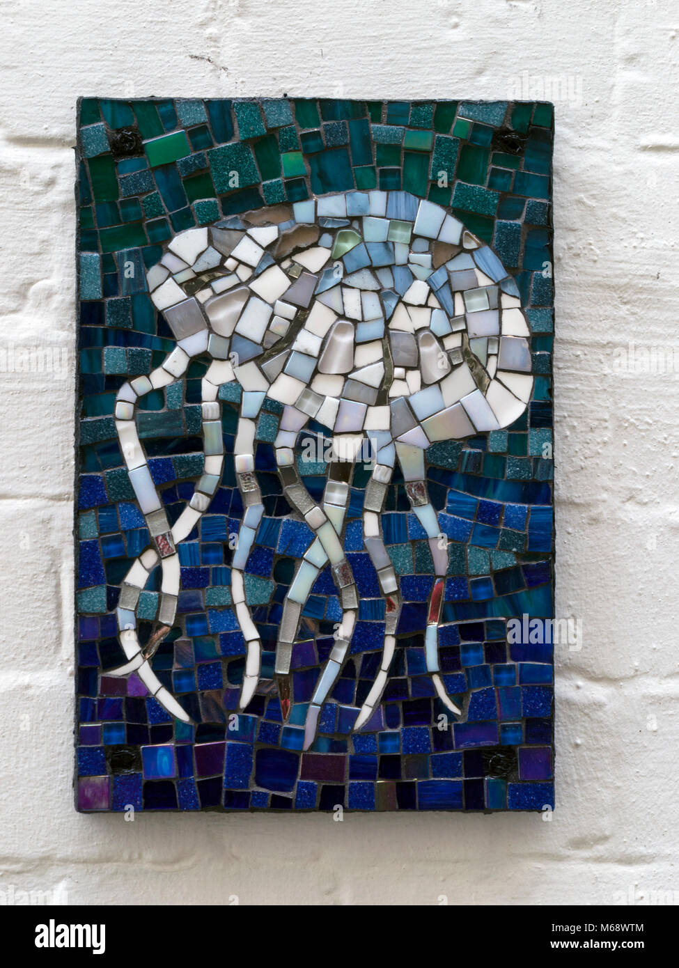 Ceramic mosaic art hi-res stock photography and images - Alamy