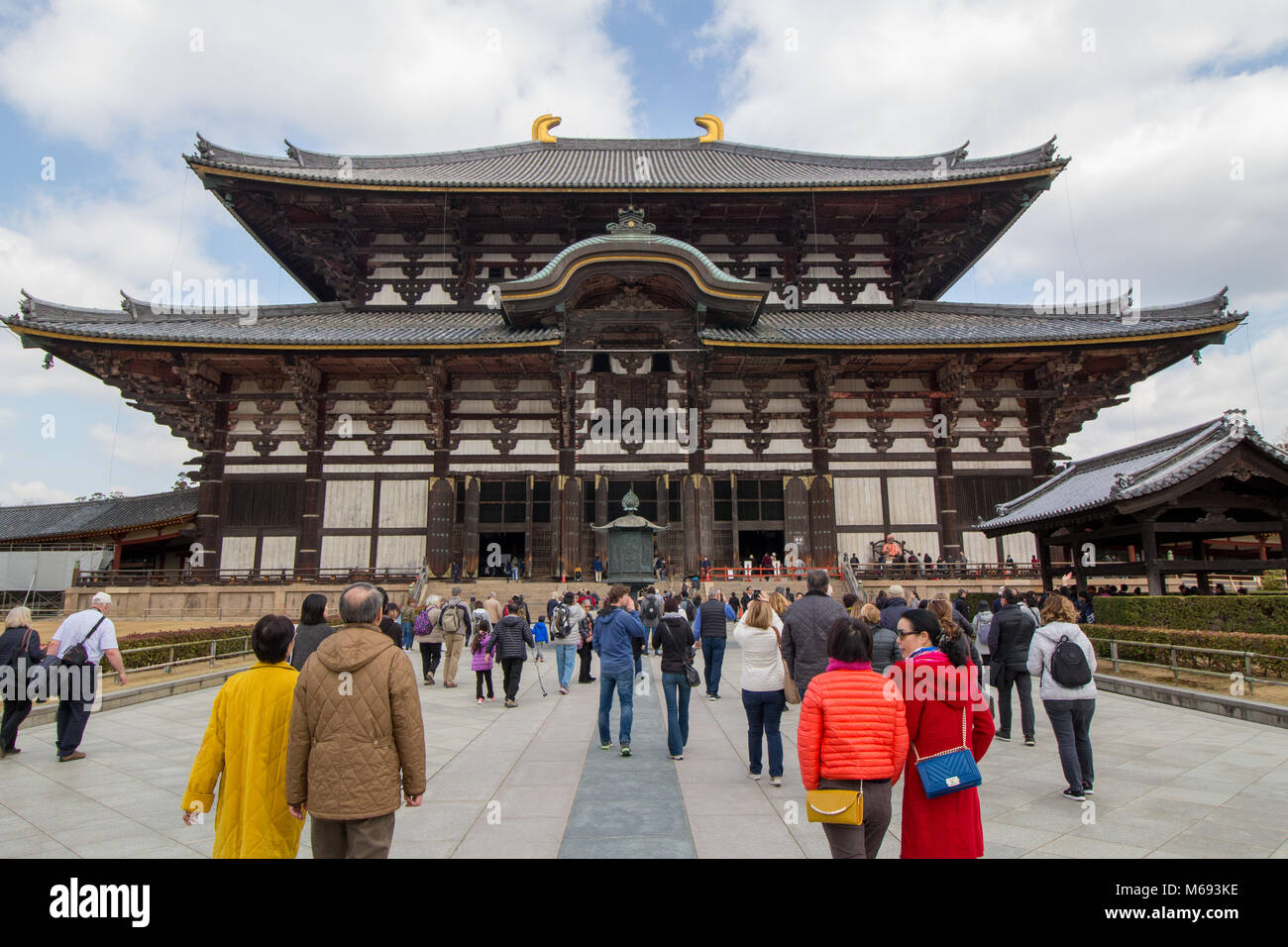 Daibutsuden, the world's largest wooden building. Tōdai-ji is a Buddhist temple complex, located in the city of Nara, Japan. Stock Photo