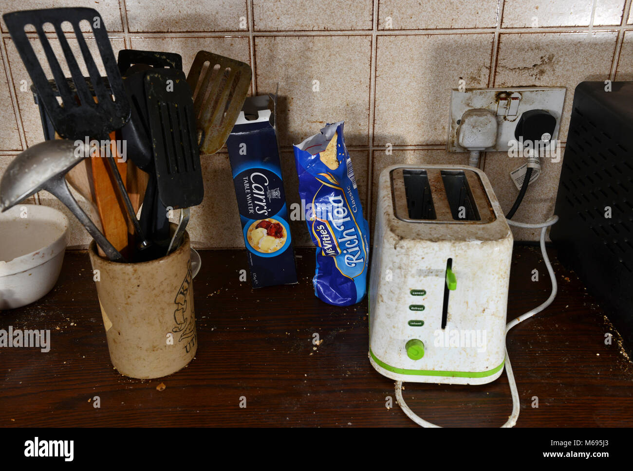 Dirty kitchen (UK Stock Photo - Alamy
