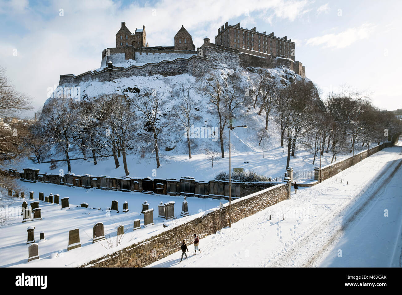 Edinburgh Castle under a blanket of snow after the 'Beast from the East  snow storm' hit the east cost of Scotland. Stock Photo