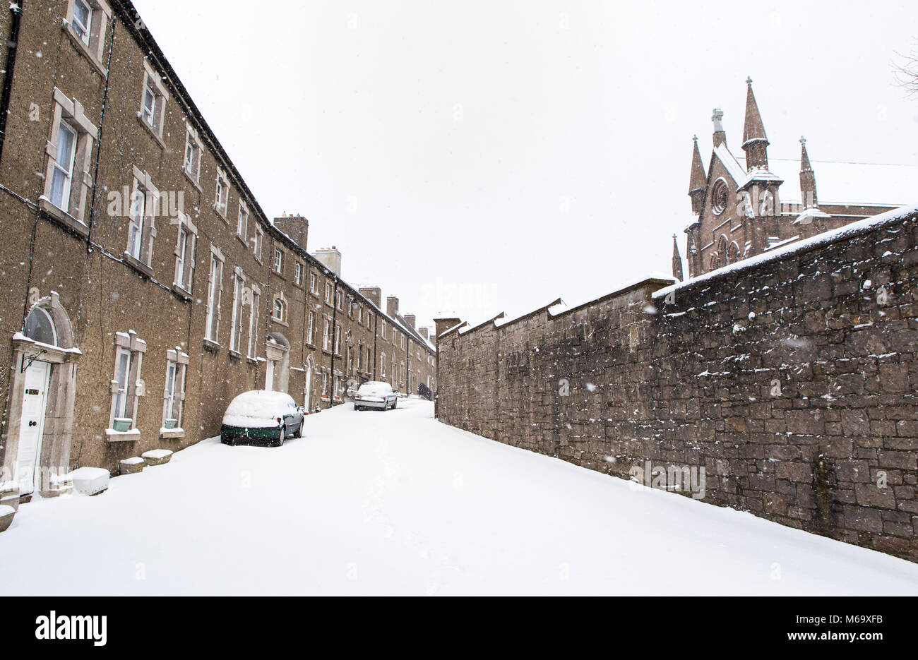 Armagh, Northern Ireland. 1st Mar, 2018. Vicar's Hill, Armagh City, Northern Ireland in snow, March 1st 2018. The Georgian architecture is characteristic of Armagh. Credit: Darren McLoughlin/Alamy Live News Stock Photo