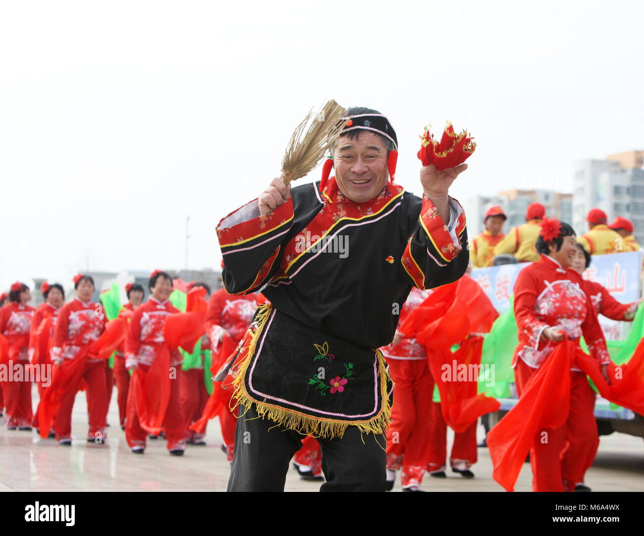 (180302) -- LAIXI, March 2, 2018 (Xinhua) -- Actor Sun Zhongxiang performs yangko to celebrate the Lantern Festival that falls on March 2 this year in Laixi, east China's Shandong Province, March 2, 2018.  (Xinhua/Ding Hongfa) (yxb) Stock Photo