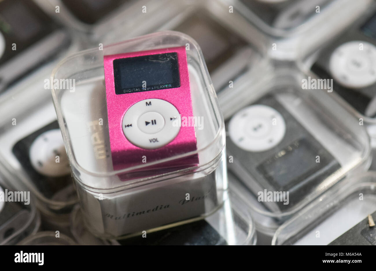 28 February 2018, Germany, Frankfurt: German customs seized fake MP3  players at a secret shipping's storage at an industrial estate. In the  course of police investigations customs investigators stumbled upon a  company