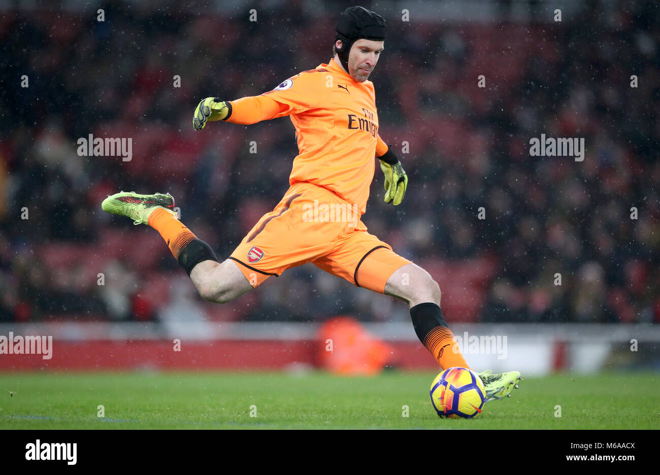 Arsenal goalkeeper Petr Cech during the Premier League match at the Emirates Stadium, London. PRESS ASSOCIATION Photo. Picture date: Thursday March 1, 2018. See PA story SOCCER Arsenal. Photo credit should read: Nick Potts/PA Wire. RESTRICTIONS: No use with unauthorised audio, video, data, fixture lists, club/league logos or 'live' services. Online in-match use limited to 75 images, no video emulation. No use in betting, games or single club/league/player publications. Stock Photo