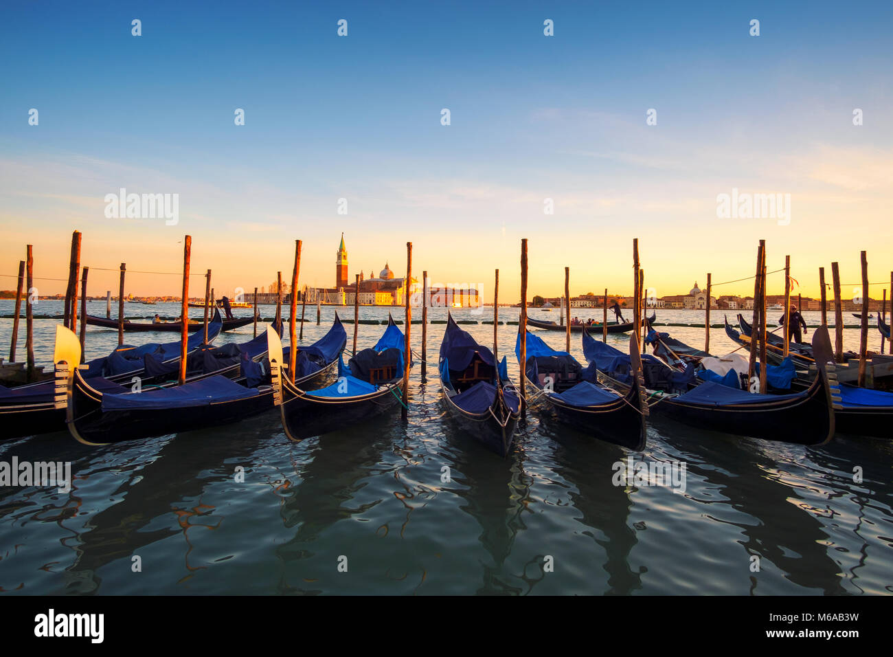 Famous gondolas hi-res stock photography and images - Alamy