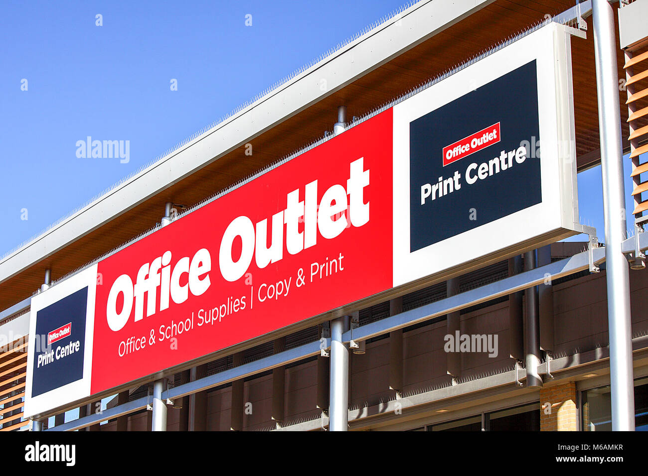 Office outlet hi-res stock photography and images - Alamy