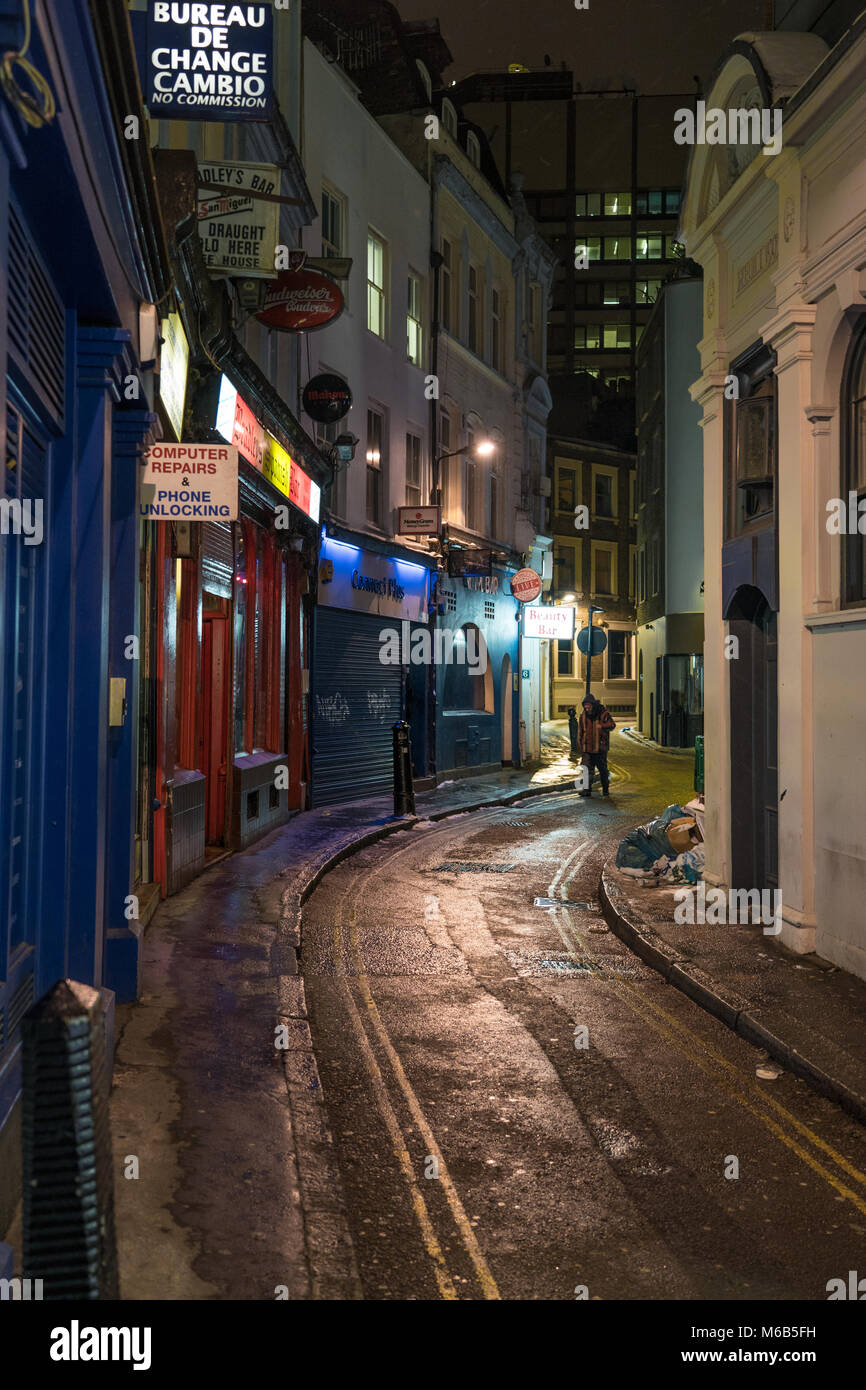 A view of Hanway Street in London, near Oxford Street. Photo: Roger  Garfield Stock Photo - Alamy