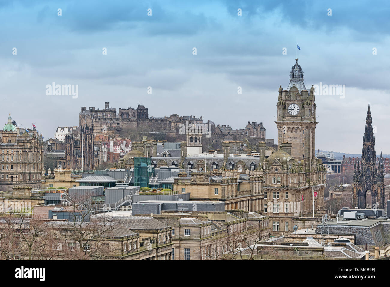 Edinburgh Now Edinburgh Castle and city view Stock Photo - Alamy