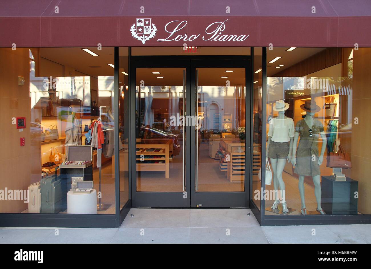 LOS ANGELES, USA APRIL 5, 2014: Loro Piana store in Beverly Hills, Los Italian luxury fashion company Loro Piana is part of LVMH and has 13 Stock Photo - Alamy