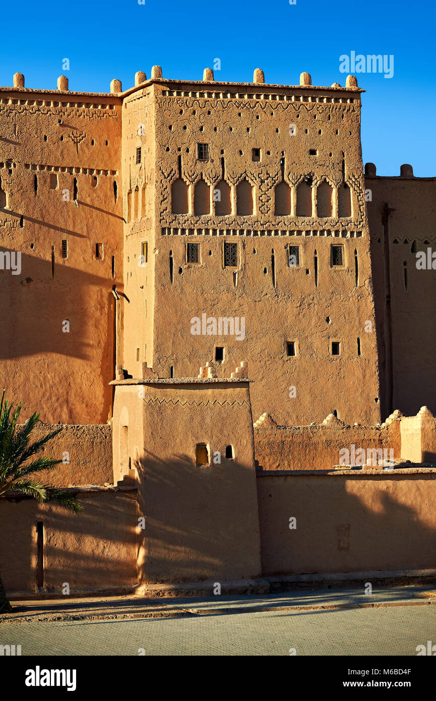 Exterior of the mud brick Kasbah of Taourirt, Ouarzazate, Morocco, built by Pasha Glaoui. A Unesco World Heritage Site Stock Photo