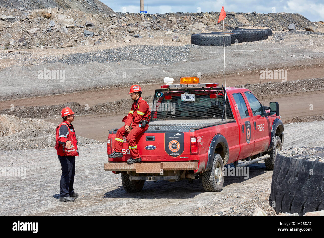 Mineworkers ArcelorMittal Mine, Mount Wright (Mount Wright), Fermont, Quebec, Canada Stock Photo