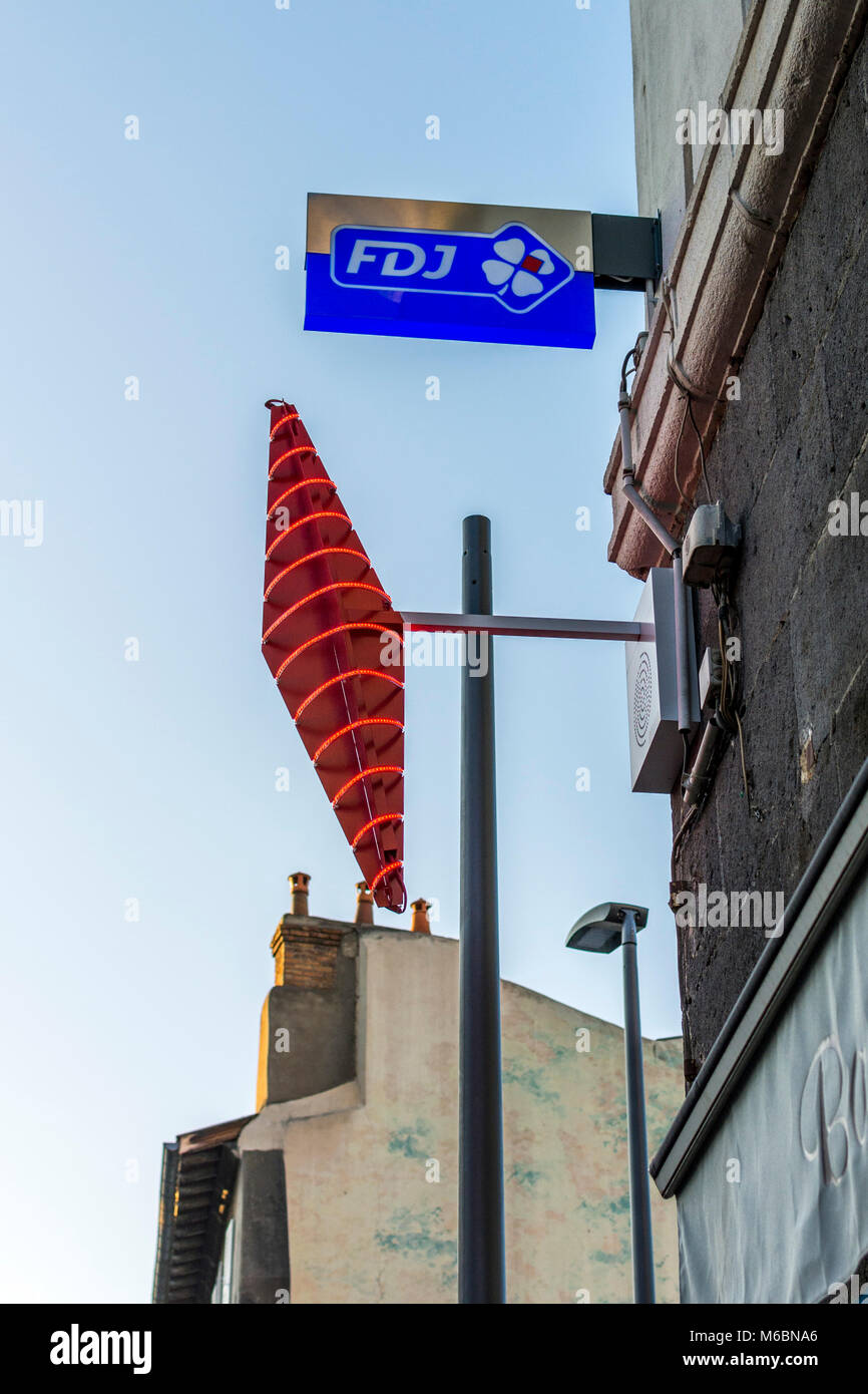 Le tabac roulant laisse la photographie de fond macro haute qualité Photo  Stock - Alamy