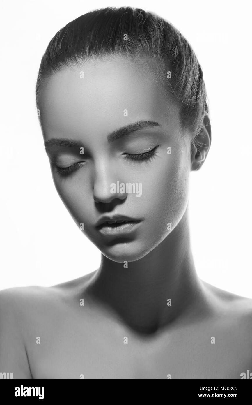Face closed eyes hires stock photography and images Alamy