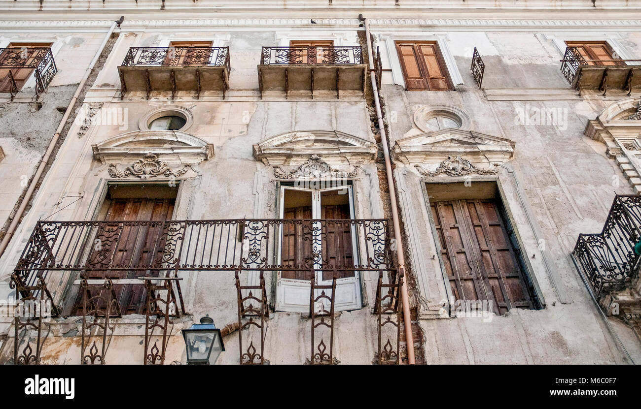 Palermo old city sicily italy hi-res stock photography and images - Alamy