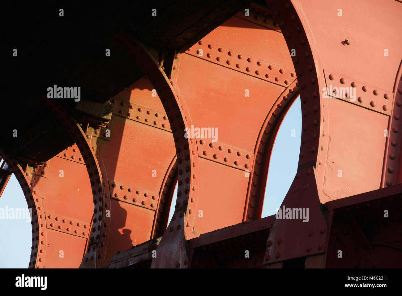 old railway bridge over the river Hull, Bank side, wicomlee, willington bridge, kingston upon Hull Stock Photo