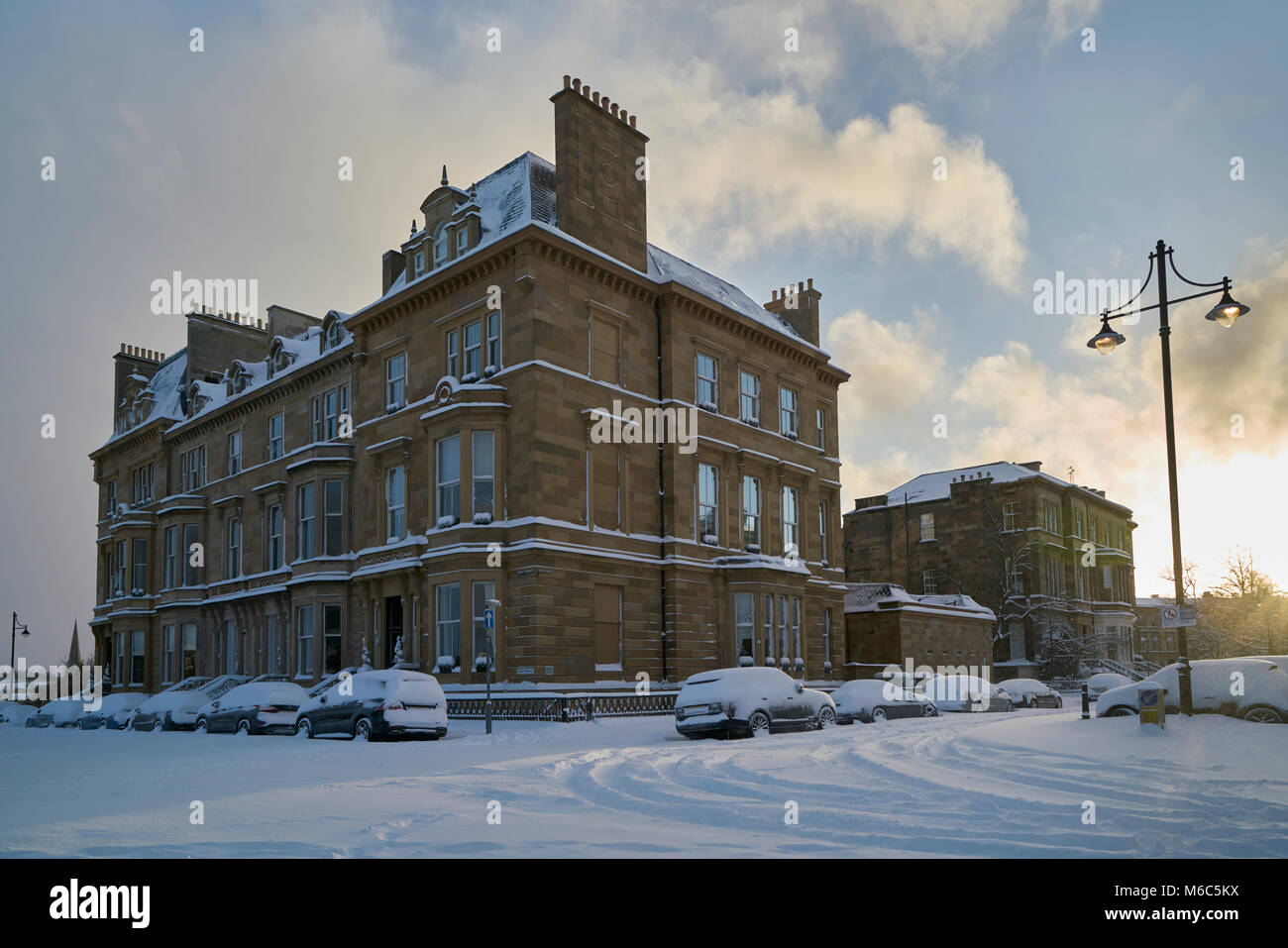 Covered roof terrace hires stock photography and images Alamy